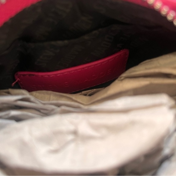 STEVE MADDEN- NWT Hot Pink Fur Shoulder Bag with Chain Detail - Picture 7 of 10